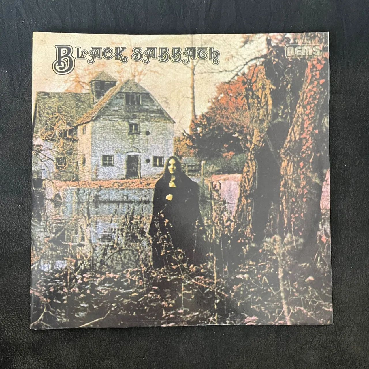 Black Sabbath - Black Sabbath (LP capa refeita)