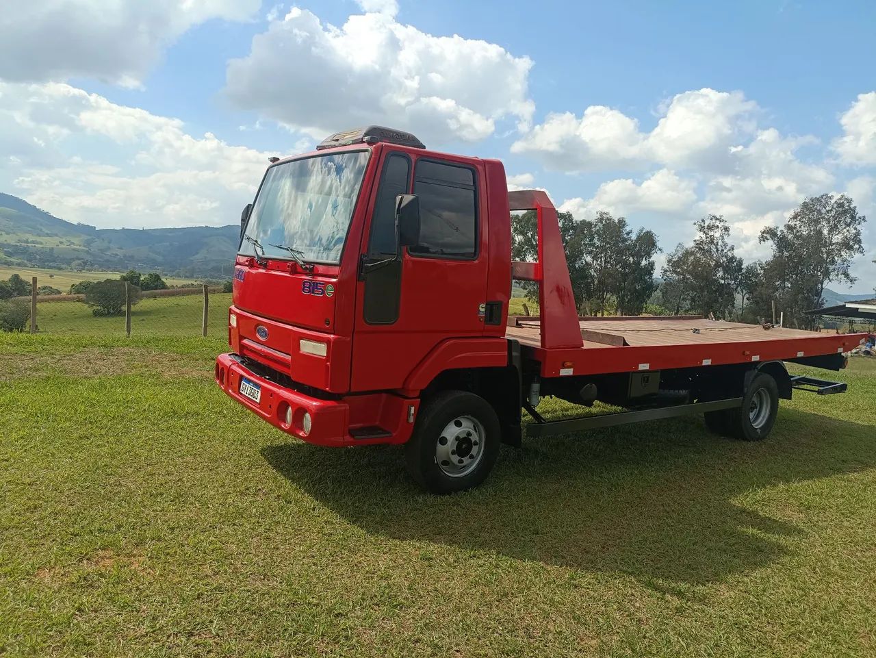 Caminhão Ford Cargo 815e - Foto 4