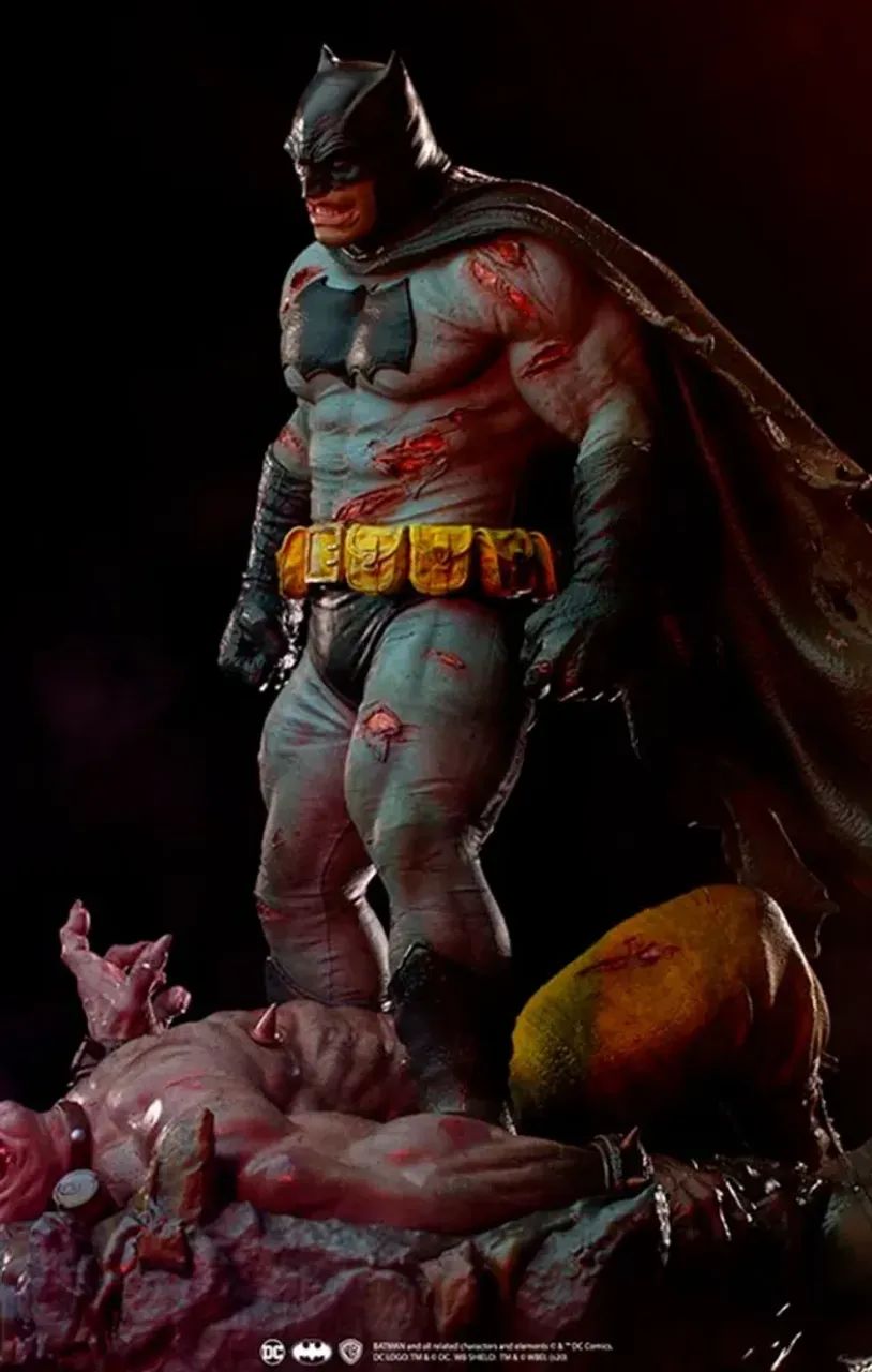 BATMAN DARK KNIGHT RETURNS 1/6 IRON STUDIOS