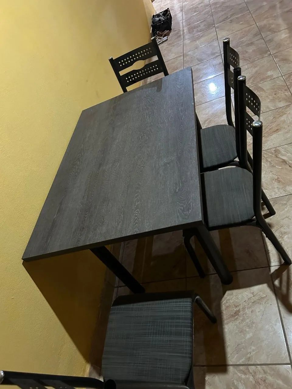 MESA DE JANTAR COM 4 CADEIRAS - Foto 4