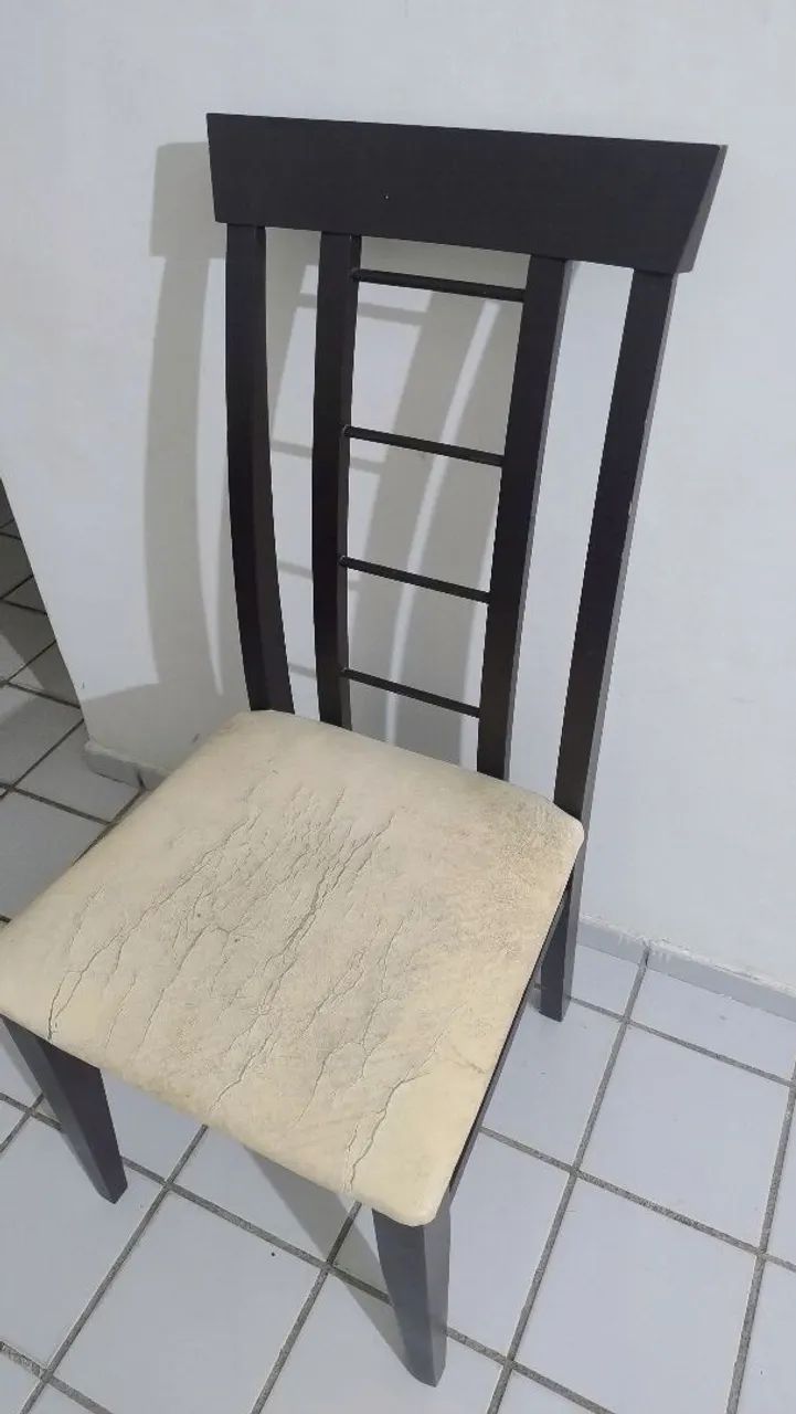 Mesa Com 4 Cadeiras, comprada em Jacaúna  - Foto 3