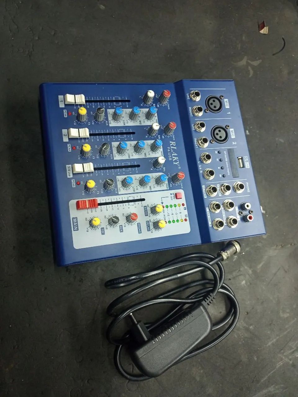 Mesa de som Rlaky F4 - USB 4canais - Foto 3