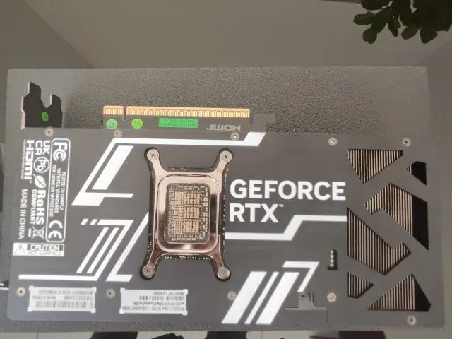 RTX 5070 12GB VRAM GALAX - Foto 4