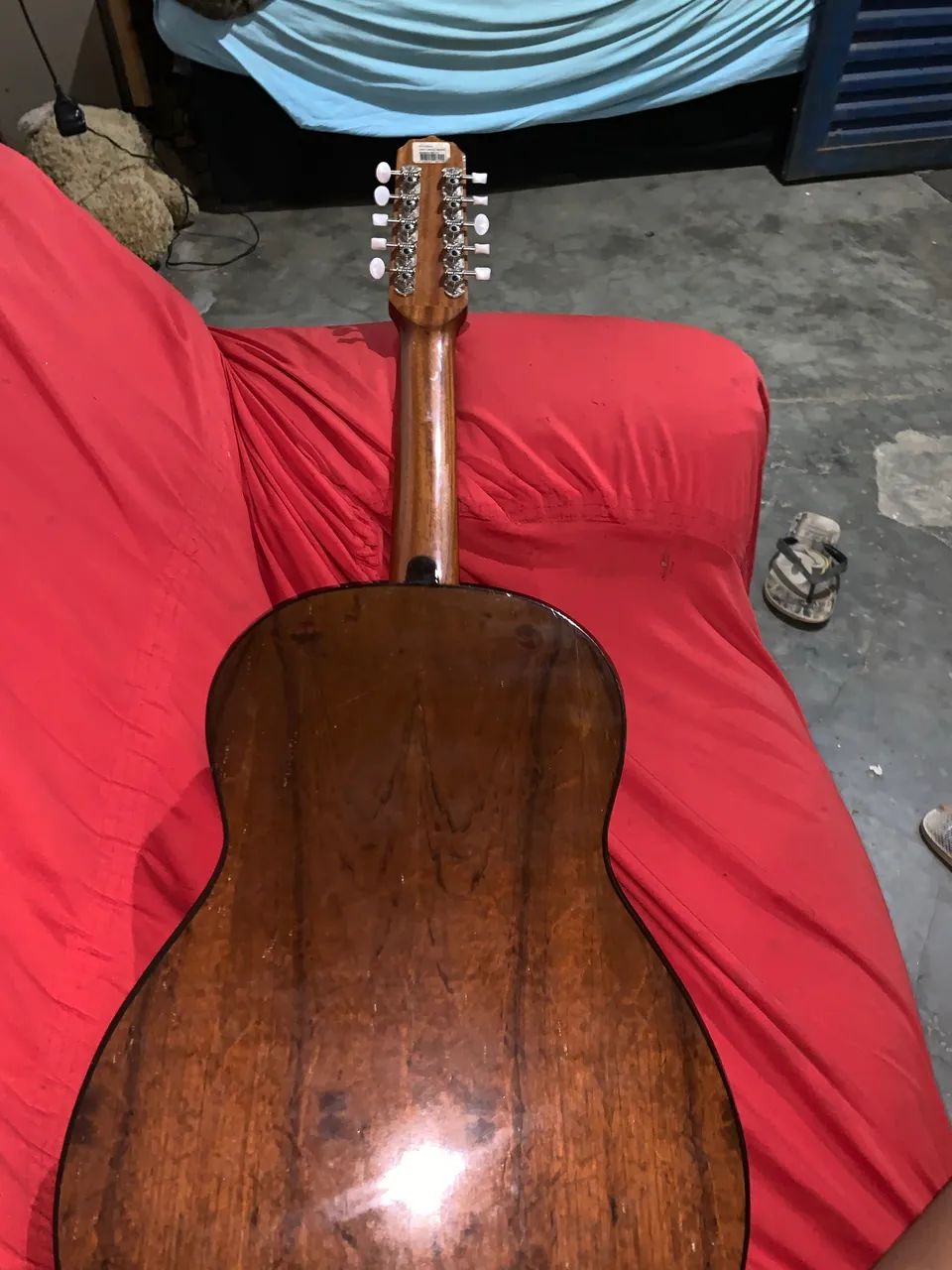 Vende-se viola 