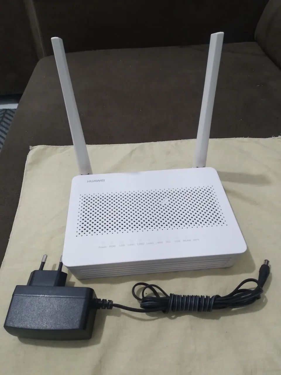 Roteador HUAWEI semi novo todo ok funcionando perfeitamente  - Foto 2
