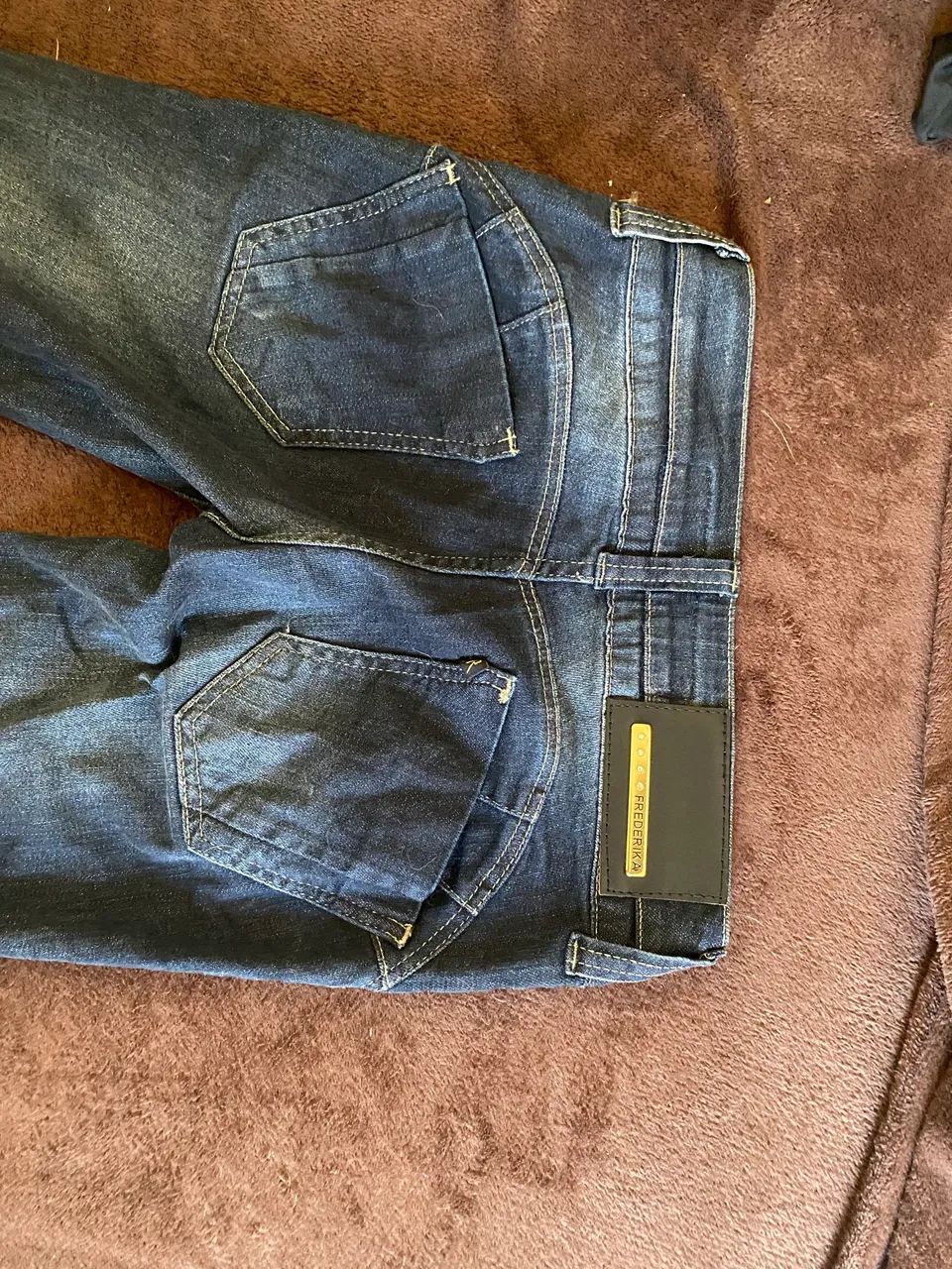 Calça jeans skinny, cintura baixa. - Foto 3