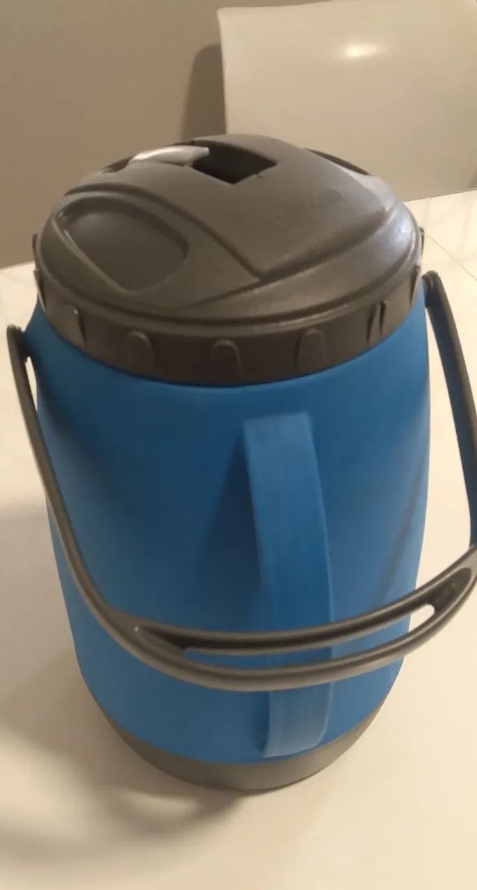 Baixei o preço!!! Garrafa térmica de 2,5L Soprano - Foto 2