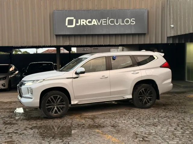 Mitsubishi Pajero 2024