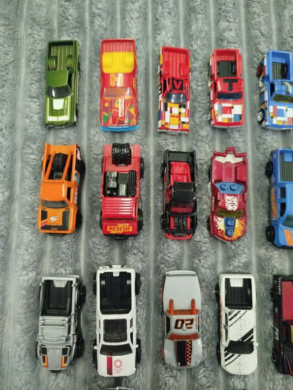 Hotwheels - Pickups variadas - Foto 2