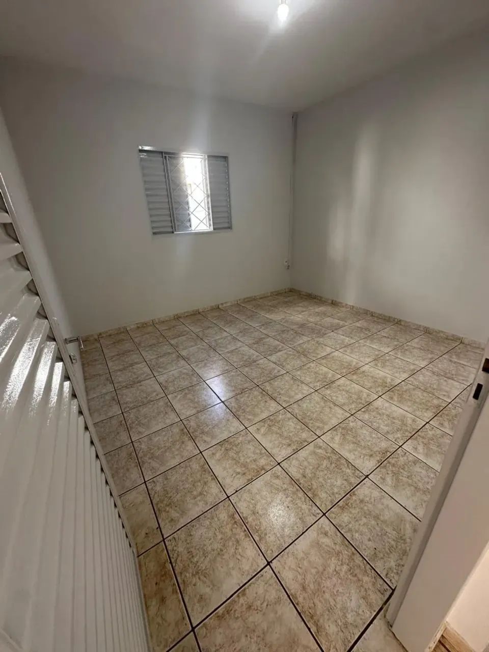 Aluguel casa 2 quartos com garagem - Foto 4