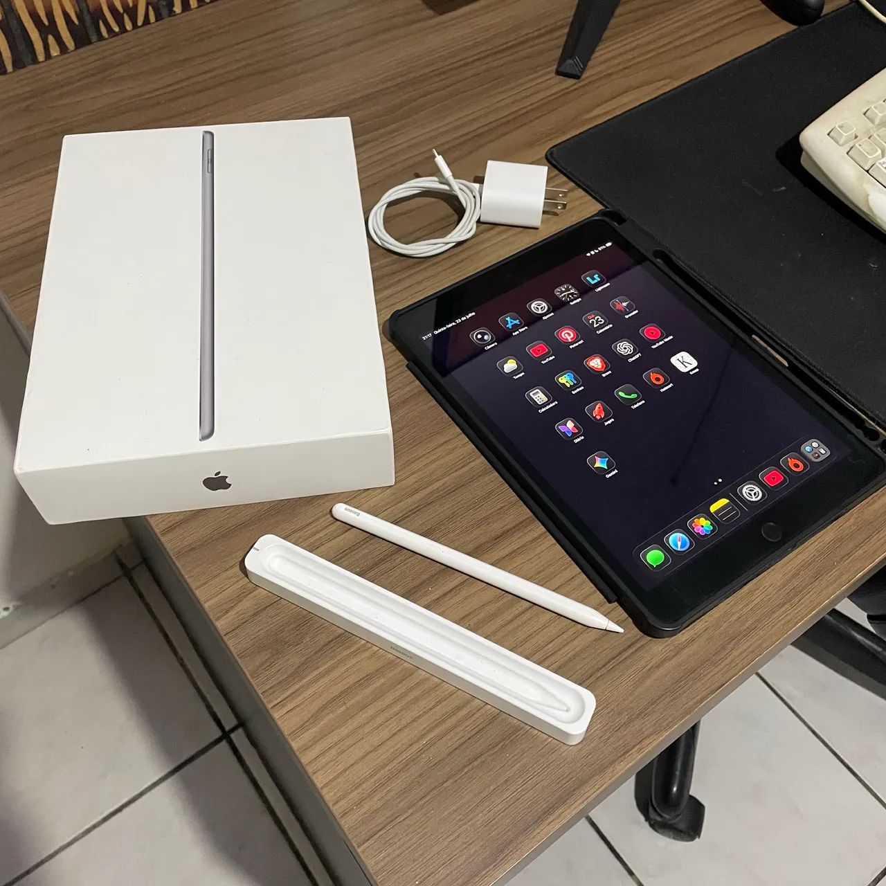 iPad 9 (Na Caixa) + Caneta + Capa