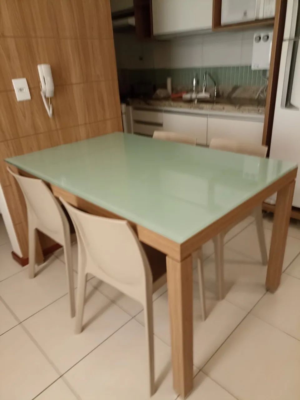 Mesa 4 lugares Madeira Freijó