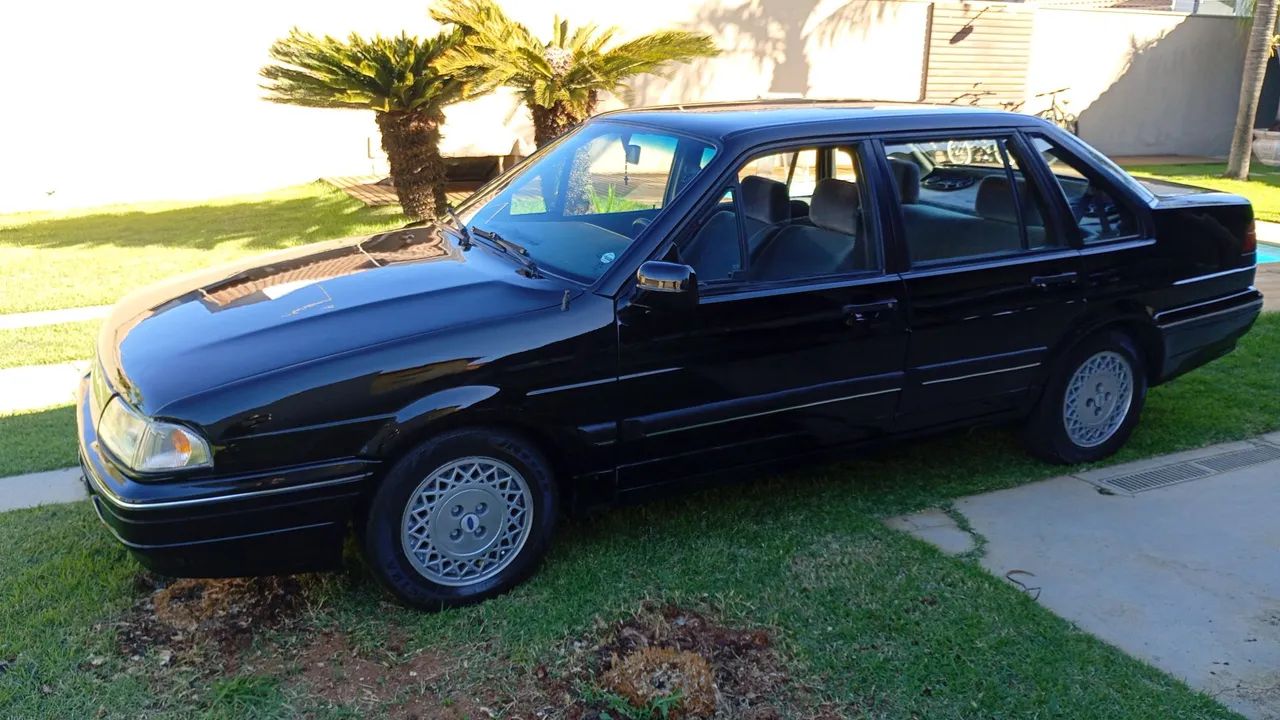 Ford Versailles 1993