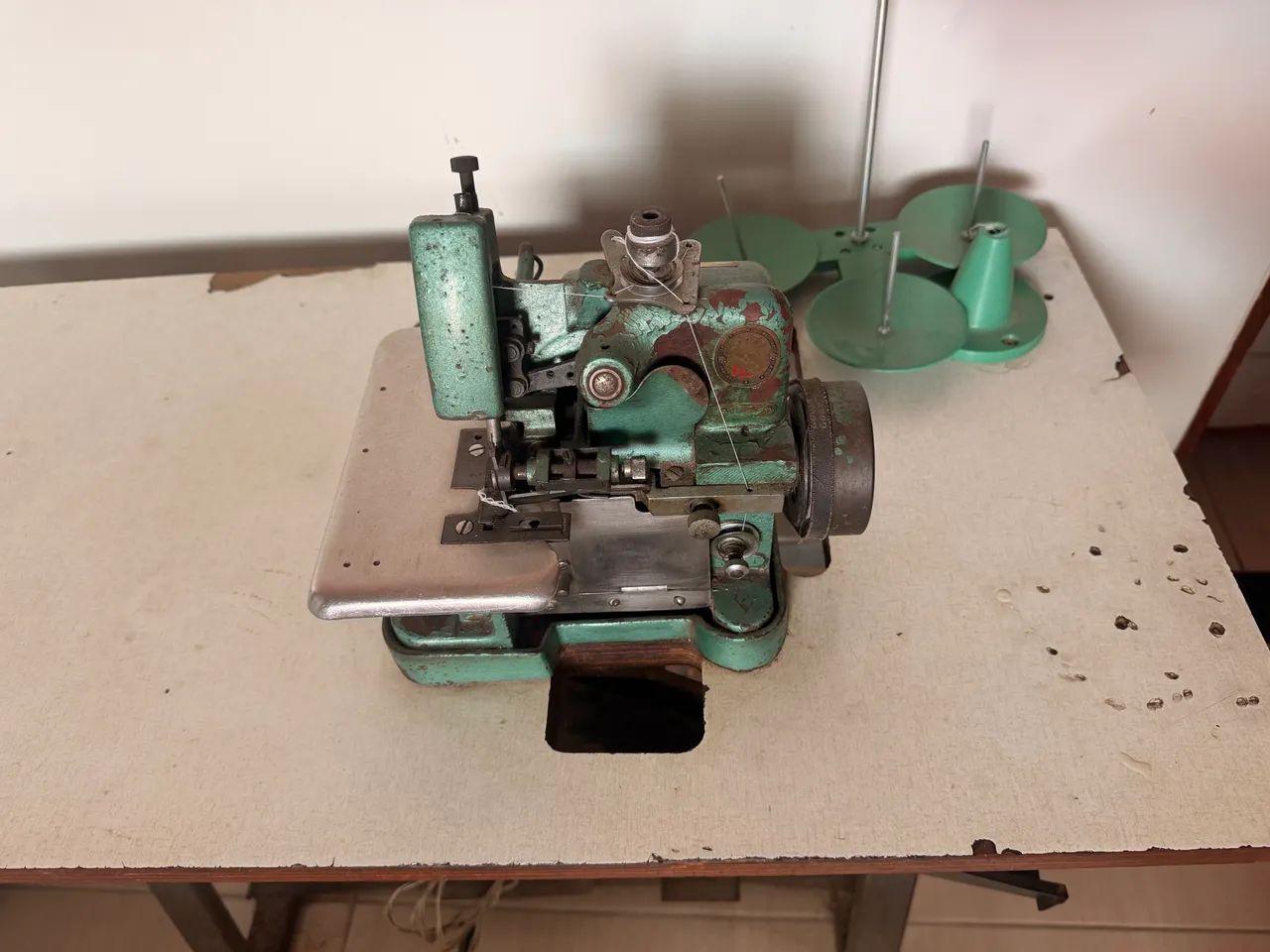 Máquina overloque semi industrial  - Foto 3