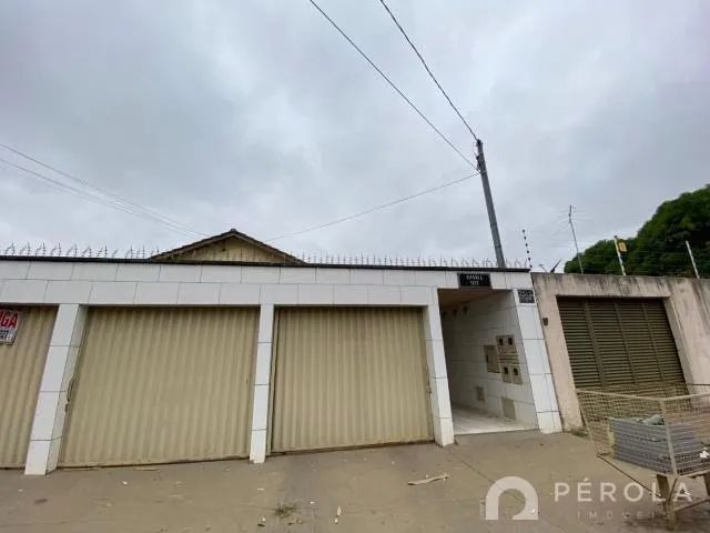 Casa n° 02, 02 quartos, Conjunto Ivamary, Rua C-62, Setor Sudoeste.