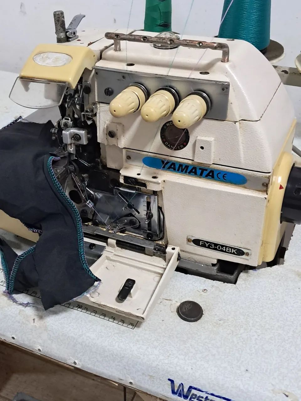 Máquina de costura overlock  - Foto 5