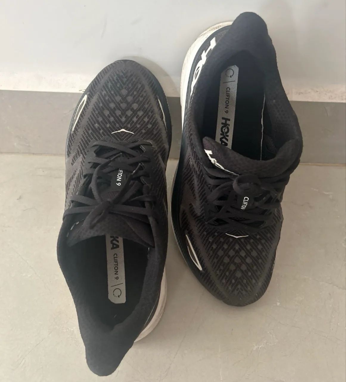 tenis hoka clifton 9 41 - Foto 5