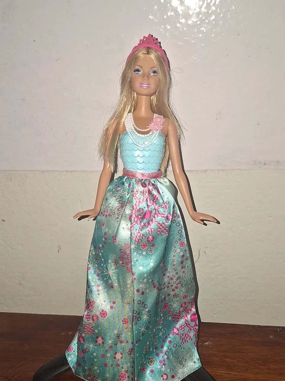 Vendo boneca  Barbie princesa  - Foto 3