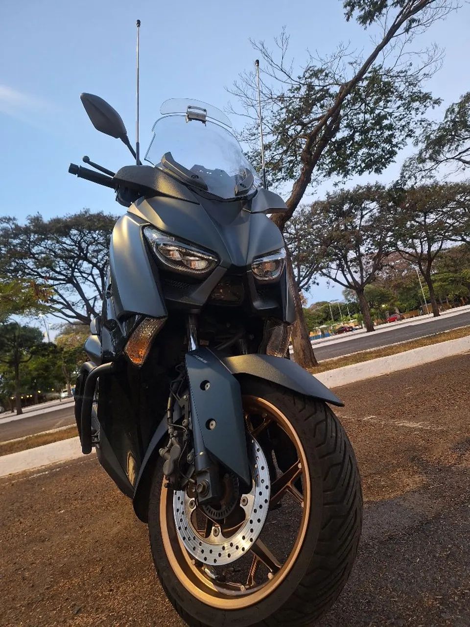 Xmax super equipada 