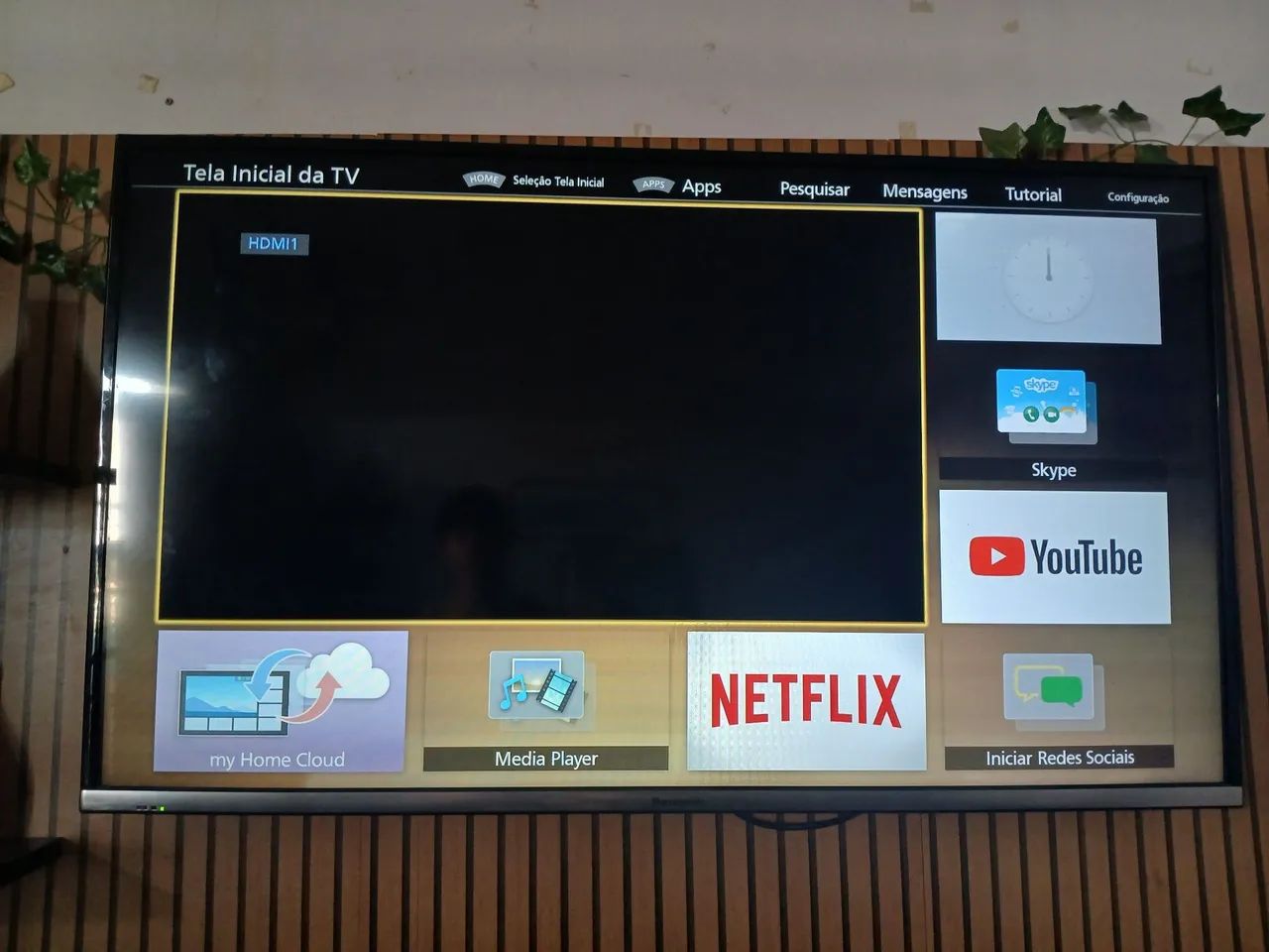 Tv smart com painel