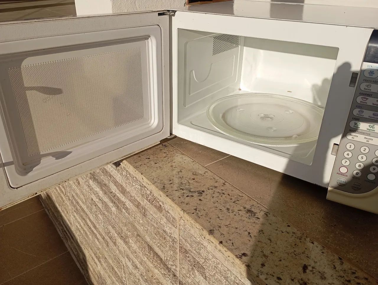 Microondas Electrolux 30 litros  - Foto 3