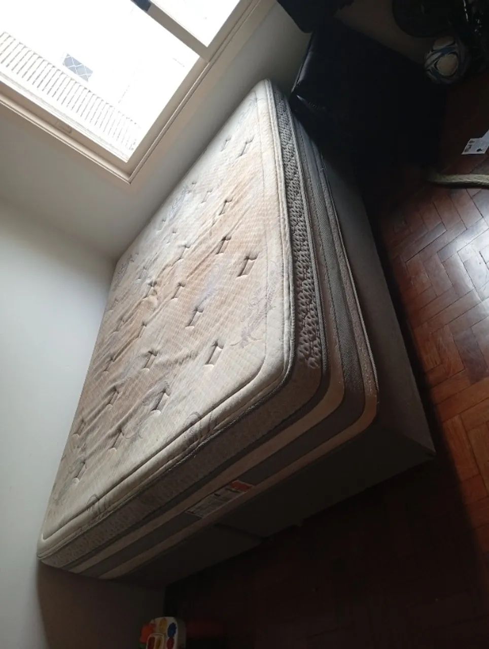 Cama queen 