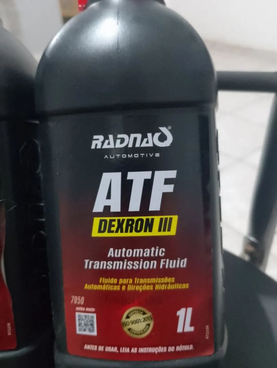 Fluindo para transmissão automática e direção hidráulica ATF DEXRON III RADNAQ conteúdo 1  - Foto 3