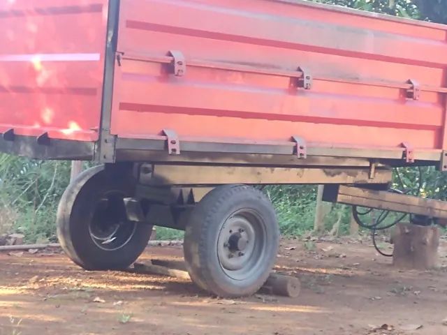 Trator Implemento Carreta Basculante 4 Toneladas - Robusta e Eficiente - Foto 2