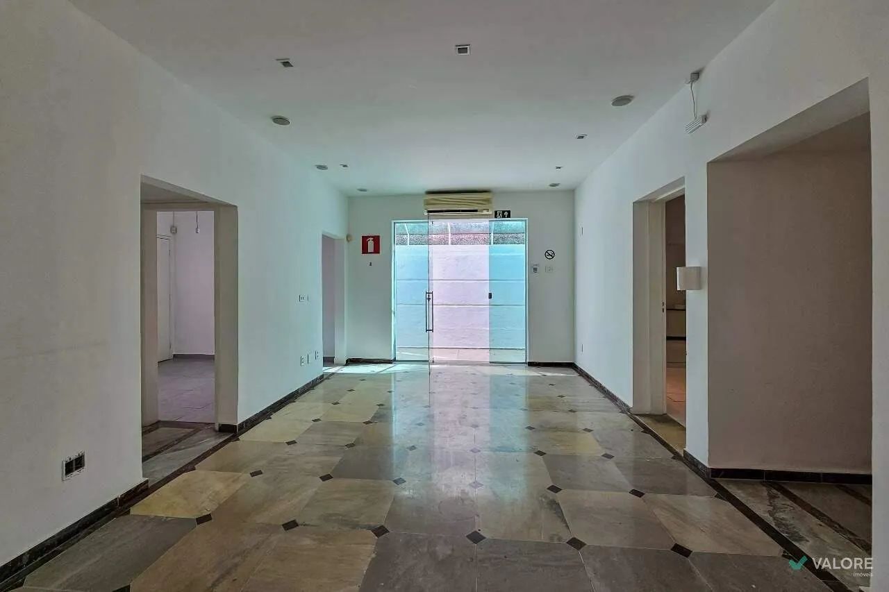 Casa comercial para alugar no Carmo
