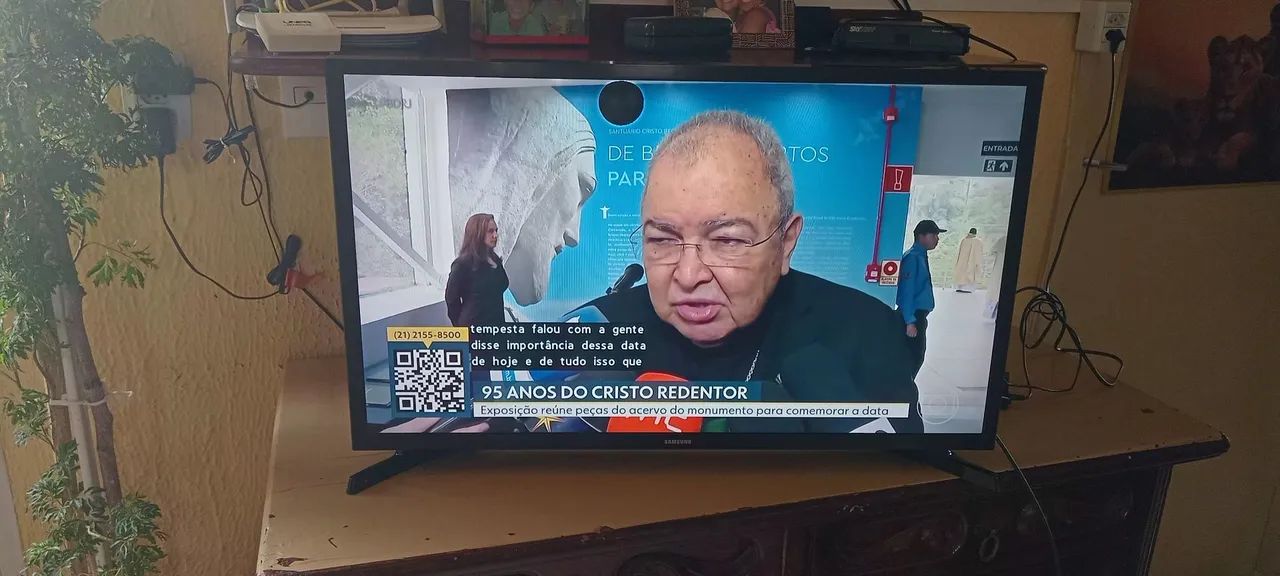 Vendo TV 32 polegadas nao é smart - Foto 4