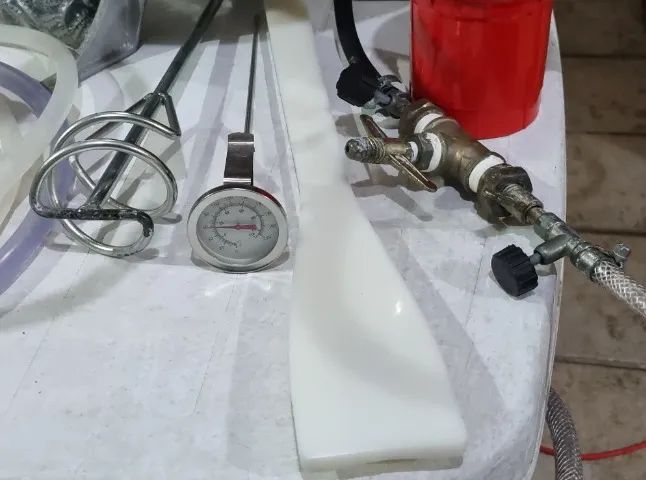 KIT COMPLETO DE CERVEJARIA CASEIRA - QUASE NOVO! - Foto 5