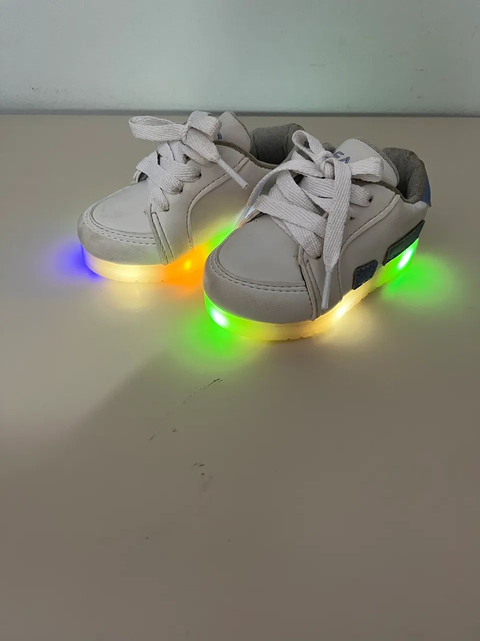 Tênis led bebê 