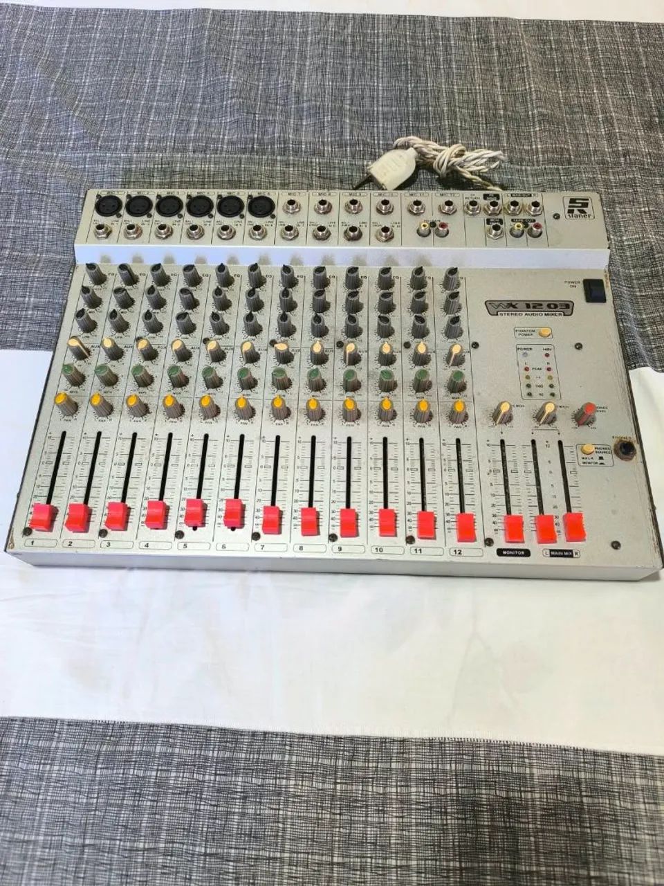 mesa de som staner