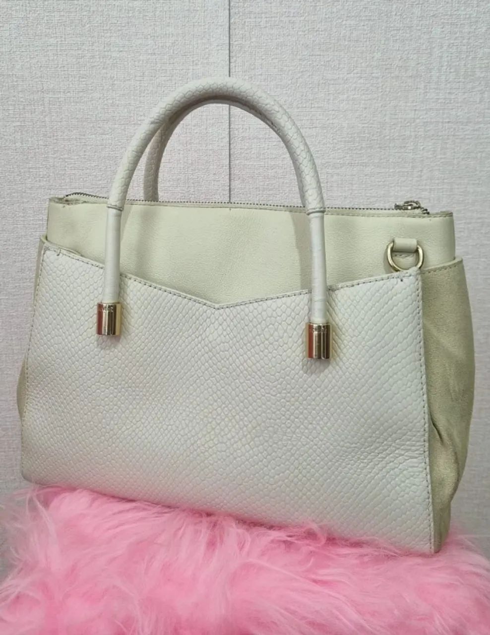 BOLSA TOTE DE COURO BEGE SCHUTZ ZENDY - Foto 3