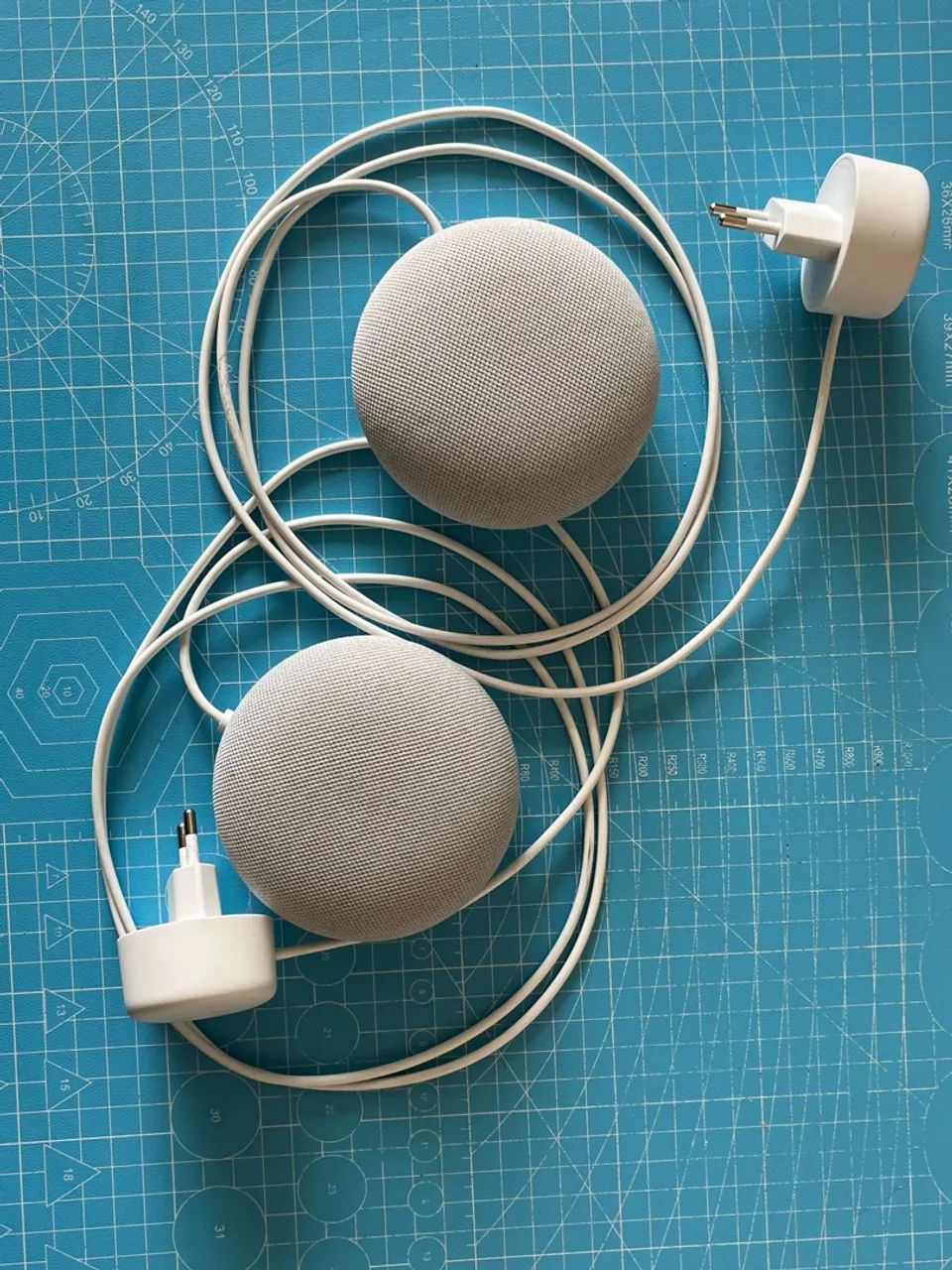 ?Par Google Nest Mini Caixas De Som Inteligentes Com Fonte