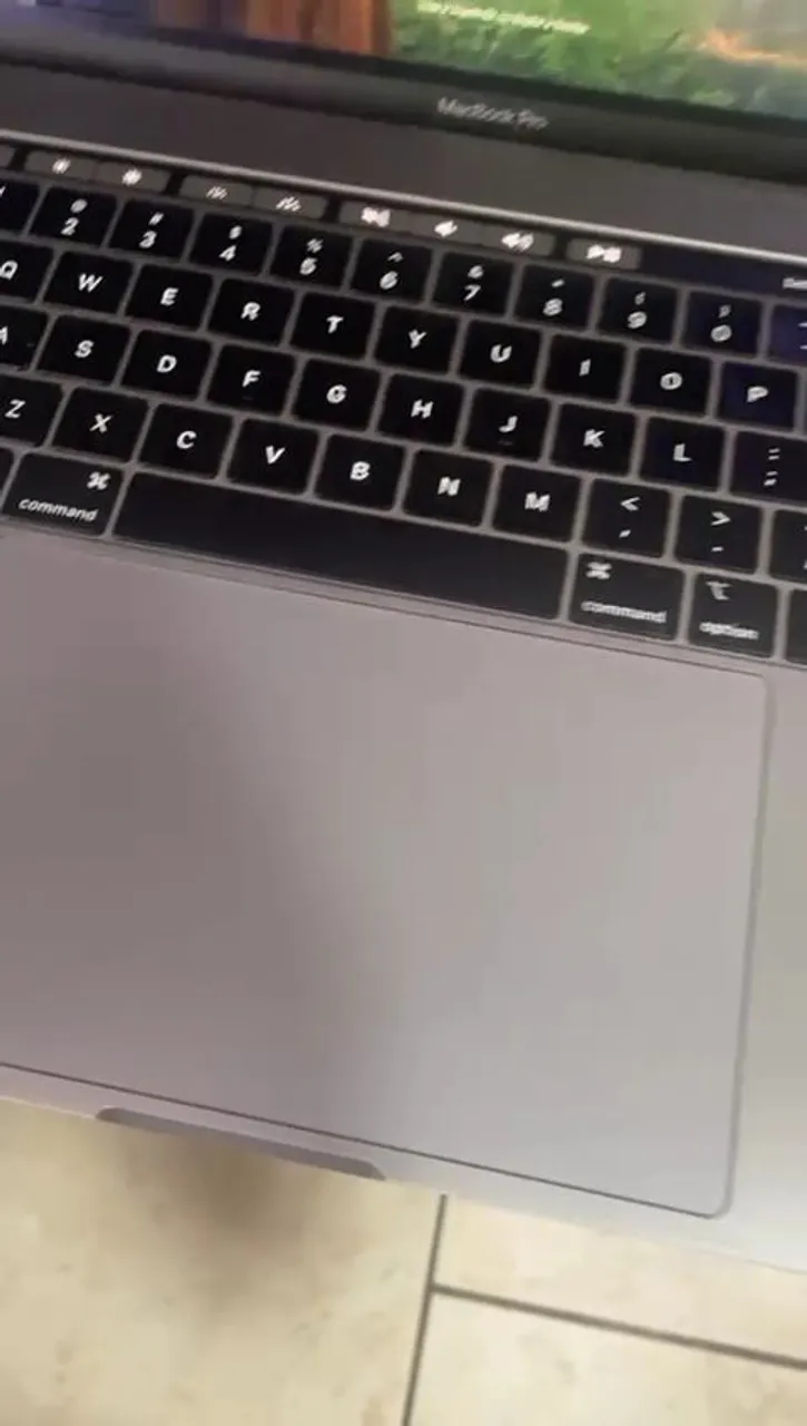 macbook pro 2019 15