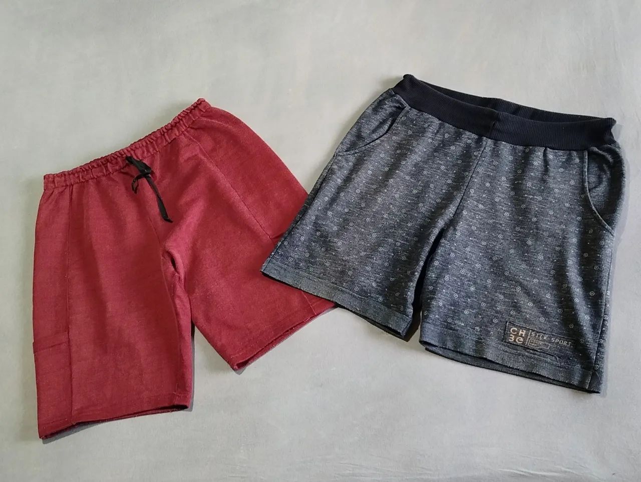 Duas bermudas moletom - M