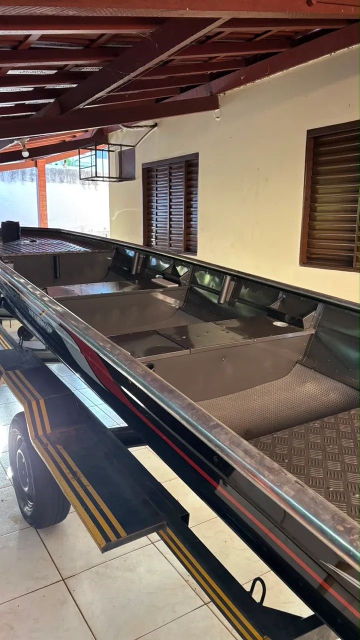 Barco Amazon Up 5,5m com motor Yamaha 15 HP com partida elétrica e Carreta - Foto 5
