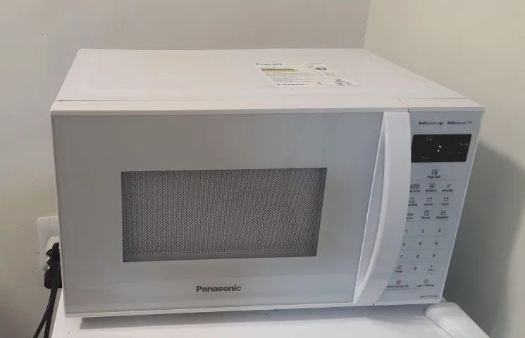 Microondas Panasonic Branco 21lts 