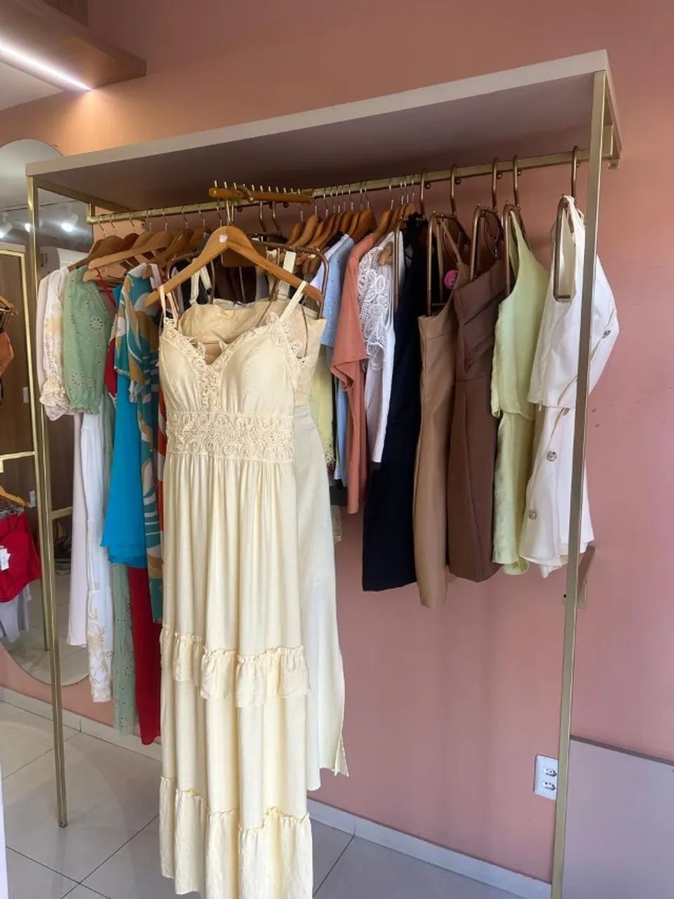 Loja de Roupas Feminina - Foto 3