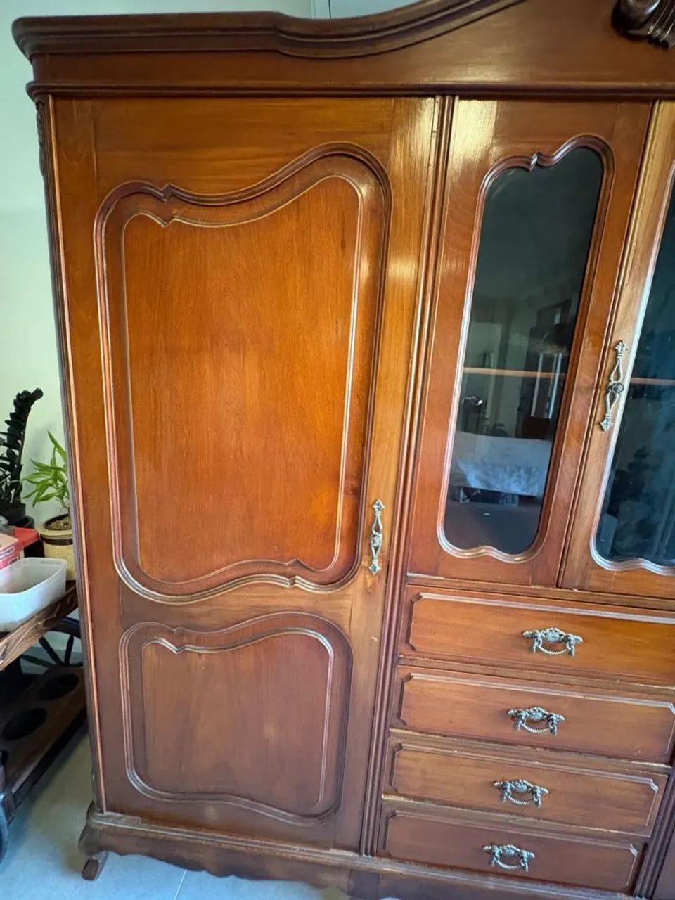 Guarda-Roupa de Madeira Antigo - Foto 3