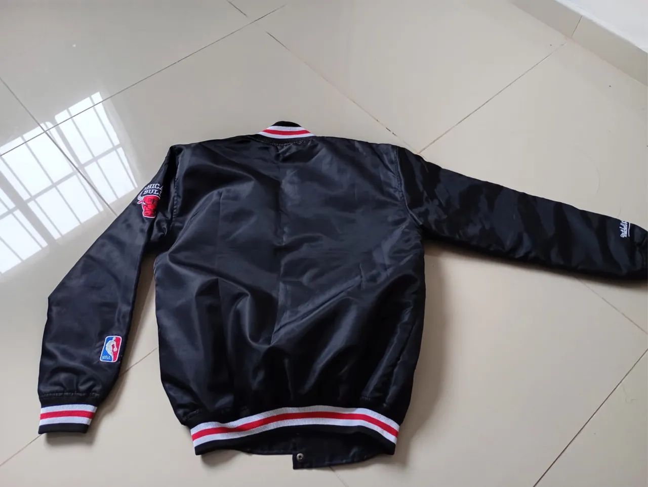 Jaqueta importada NBA mitchell e Ness  GG - Foto 2