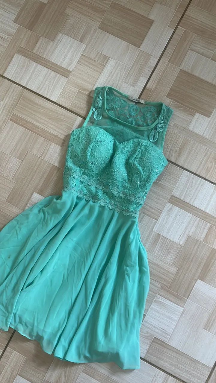 Vestido de tule e renda bordada - Foto 2