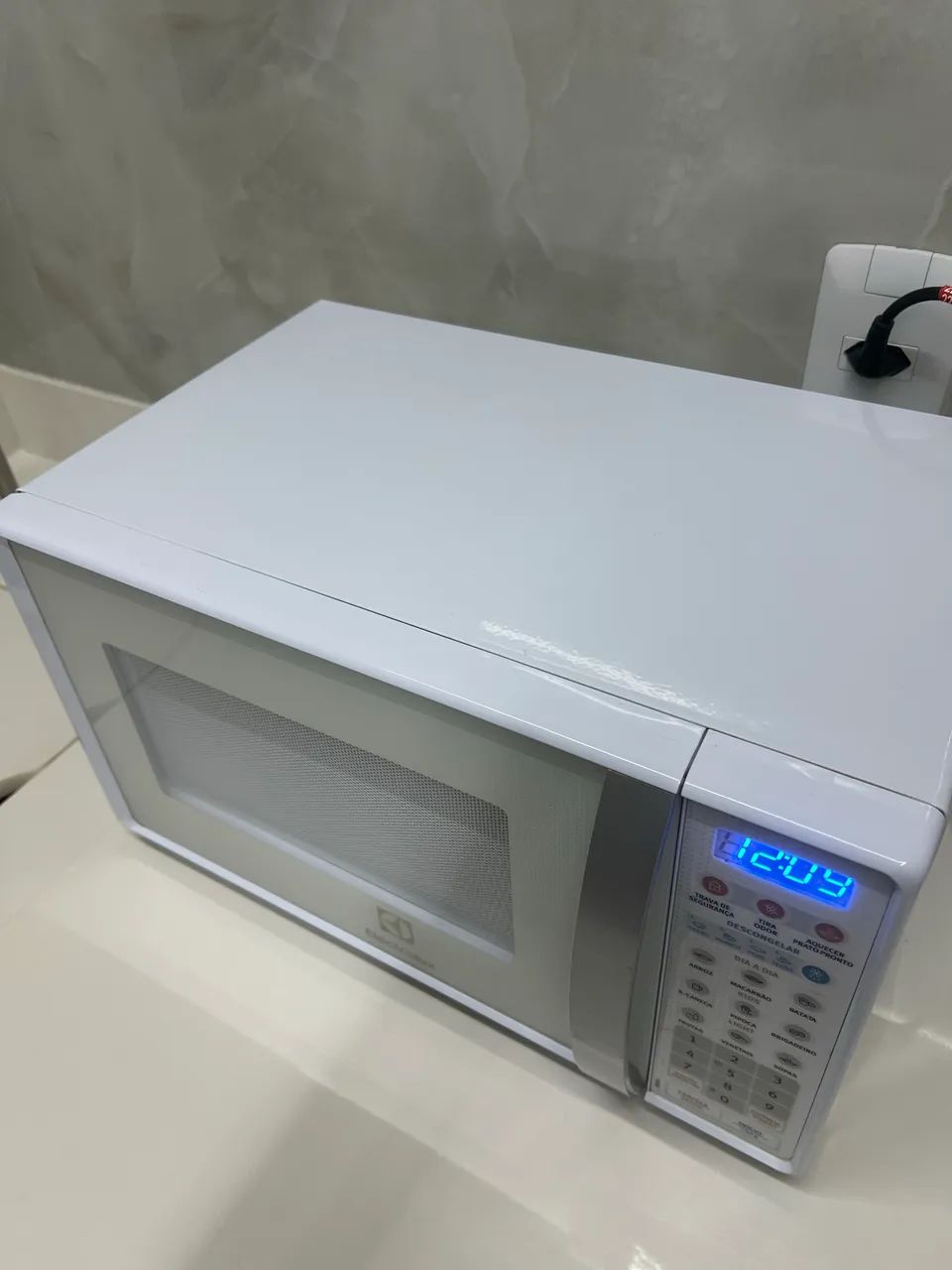 Microondas Electrolux 20L
