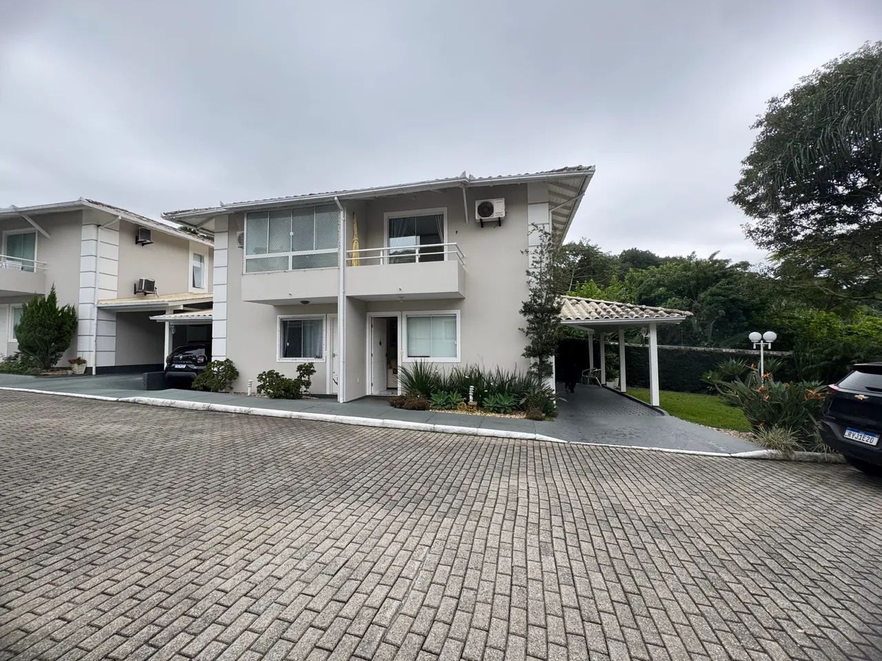 Excelente casa em Condominio Fechado