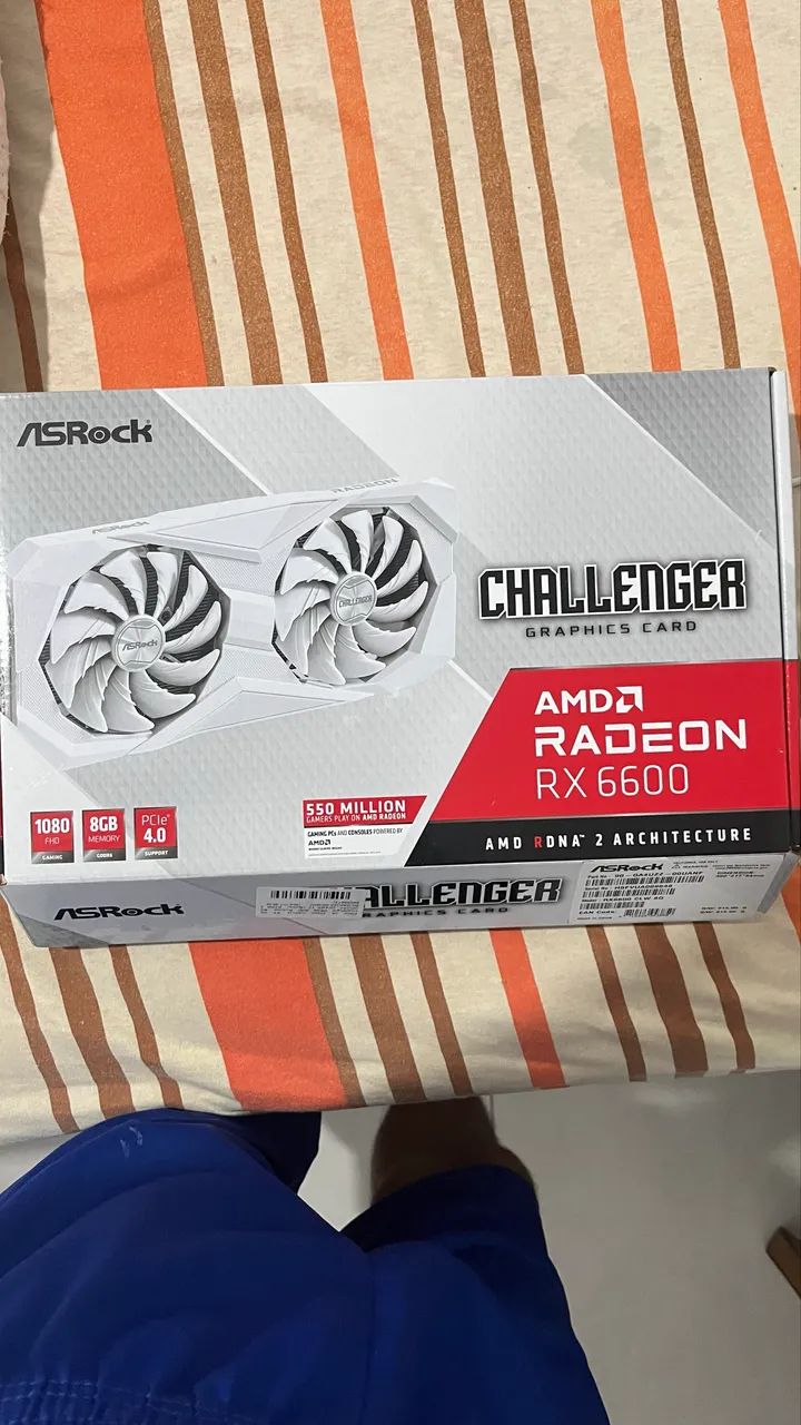 Placa de vídeo RTX 6600 8gb branca 