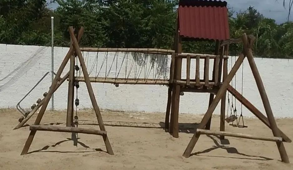 Parquinho em eucalipto 