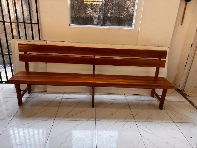 Banco de igreja