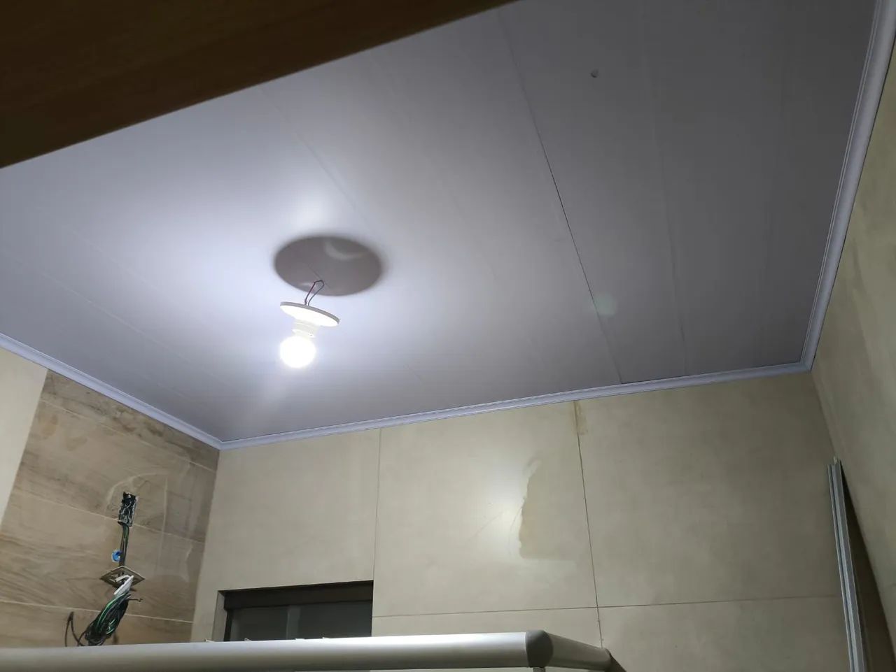 Forro pvc instalado variedades - Foto 3