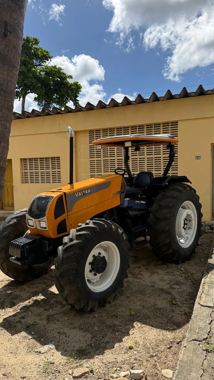 Vendo trator Modelo Valtra A950 - Foto 2